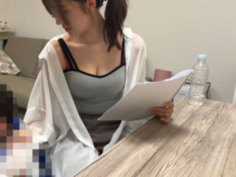 
							【個人】抖音20萬人的美人妻子 FC2-PPV-4176437
						
