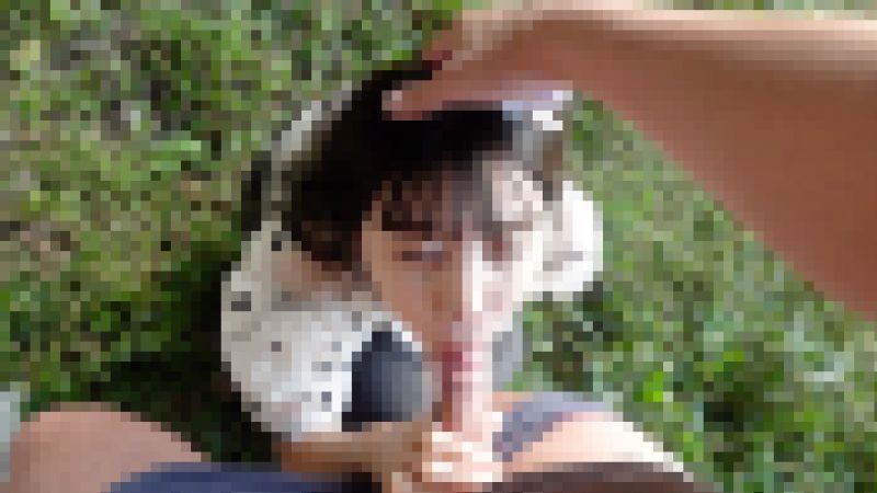 
							初撮影・顔出し！学◯時代に彼女が通った思い出の場所で根元まで吸い込ませ初めての口内射精で精液搾取・・・仔宮を突かれ悶絶する敏感な身体に2回生中出し！！ FC2-PPV-4200123
						